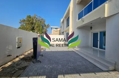 Villa - Studio - 5 Bathrooms for rent in Umm Suqeim 3 Villas - Umm Suqeim 3 - Umm Suqeim - Dubai