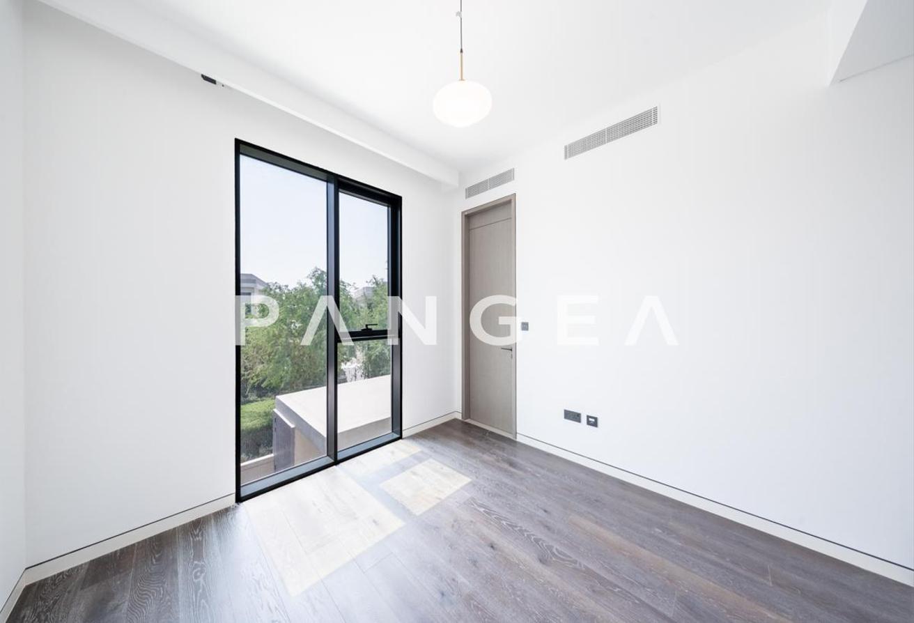 Near RGS Lagoon | Upgraded | Park Backing photo 17