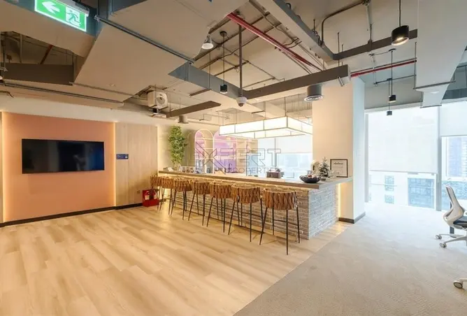 165606105 - Property Image 2