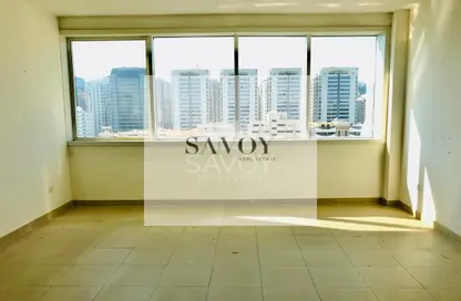 Apartment - 2 Bedrooms - 2 Bathrooms for rent in Tourist Club Area - Abu Dhabi