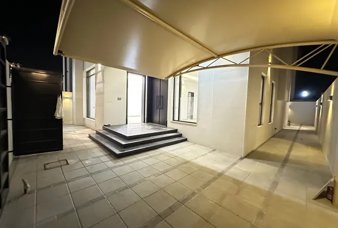 152399944 - Property Image 2