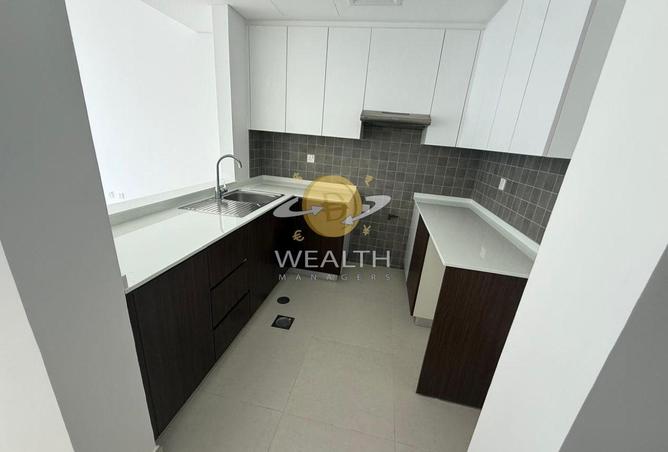 100410652 - Property Image 3