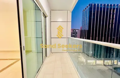 شقة - 3 غرف نوم - 4 حمامات للايجار في مبنى مزون - شاطئ الراحة - أبوظبي