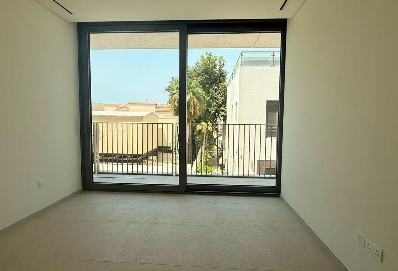 Upgrade in process I Community View I Vacant photo 8
