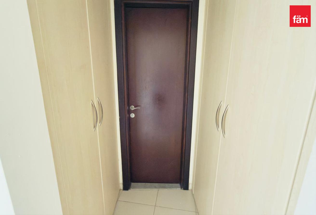 Chiller Free | Next To Metro | Low Floor | Balcony photo 7