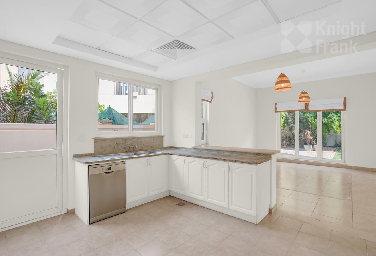 5BR Type C1 Villa | Vacant | Esmeralda photo 8