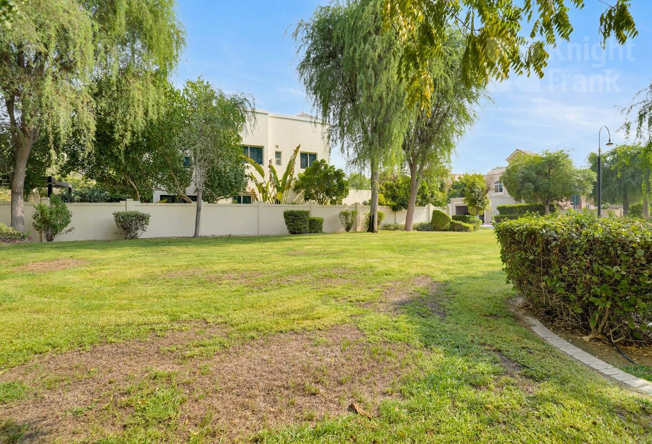 5BR Type C1 Villa | Vacant | Esmeralda photo 29