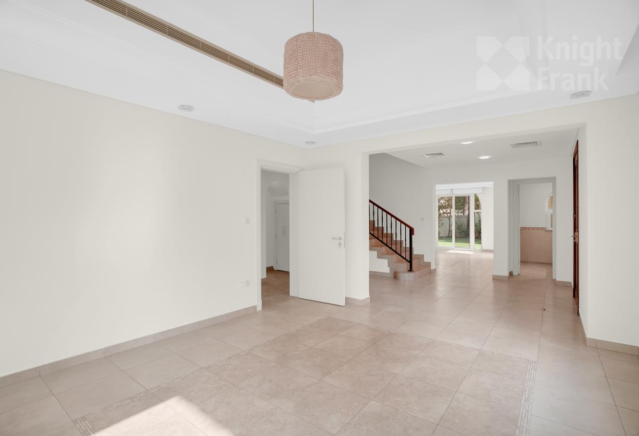 5BR Type C1 Villa | Vacant | Esmeralda photo 6