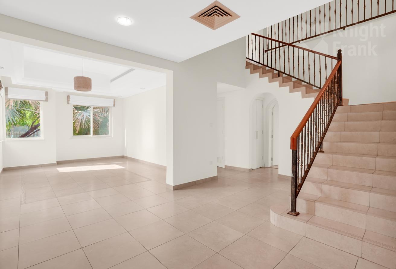 5BR Type C1 Villa | Vacant | Esmeralda photo 9