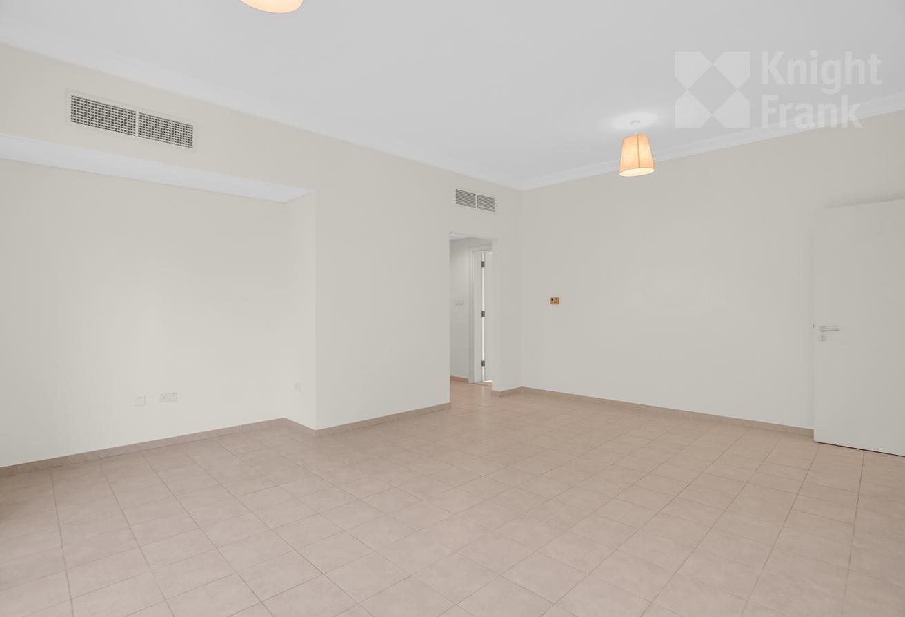 5BR Type C1 Villa | Vacant | Esmeralda photo 17