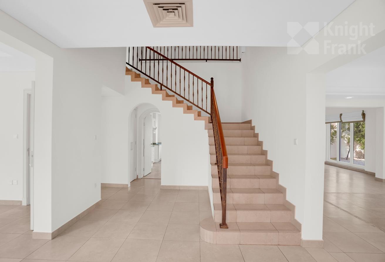 5BR Type C1 Villa | Vacant | Esmeralda photo 12
