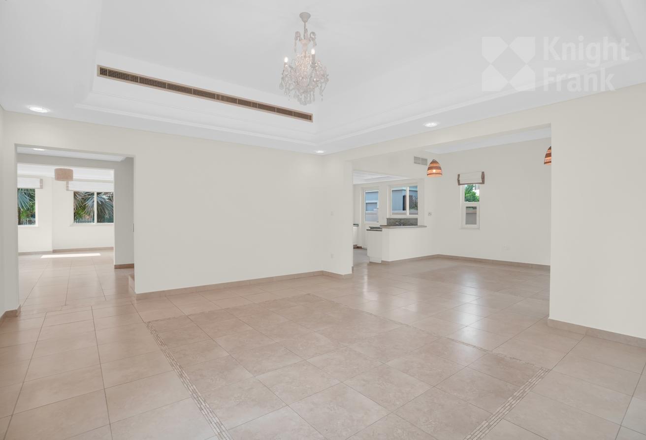 5BR Type C1 Villa | Vacant | Esmeralda photo 5
