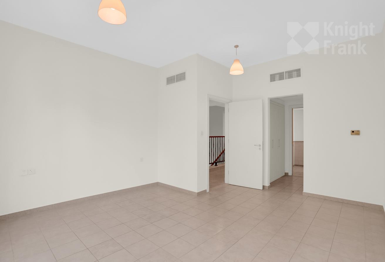 5BR Type C1 Villa | Vacant | Esmeralda photo 13