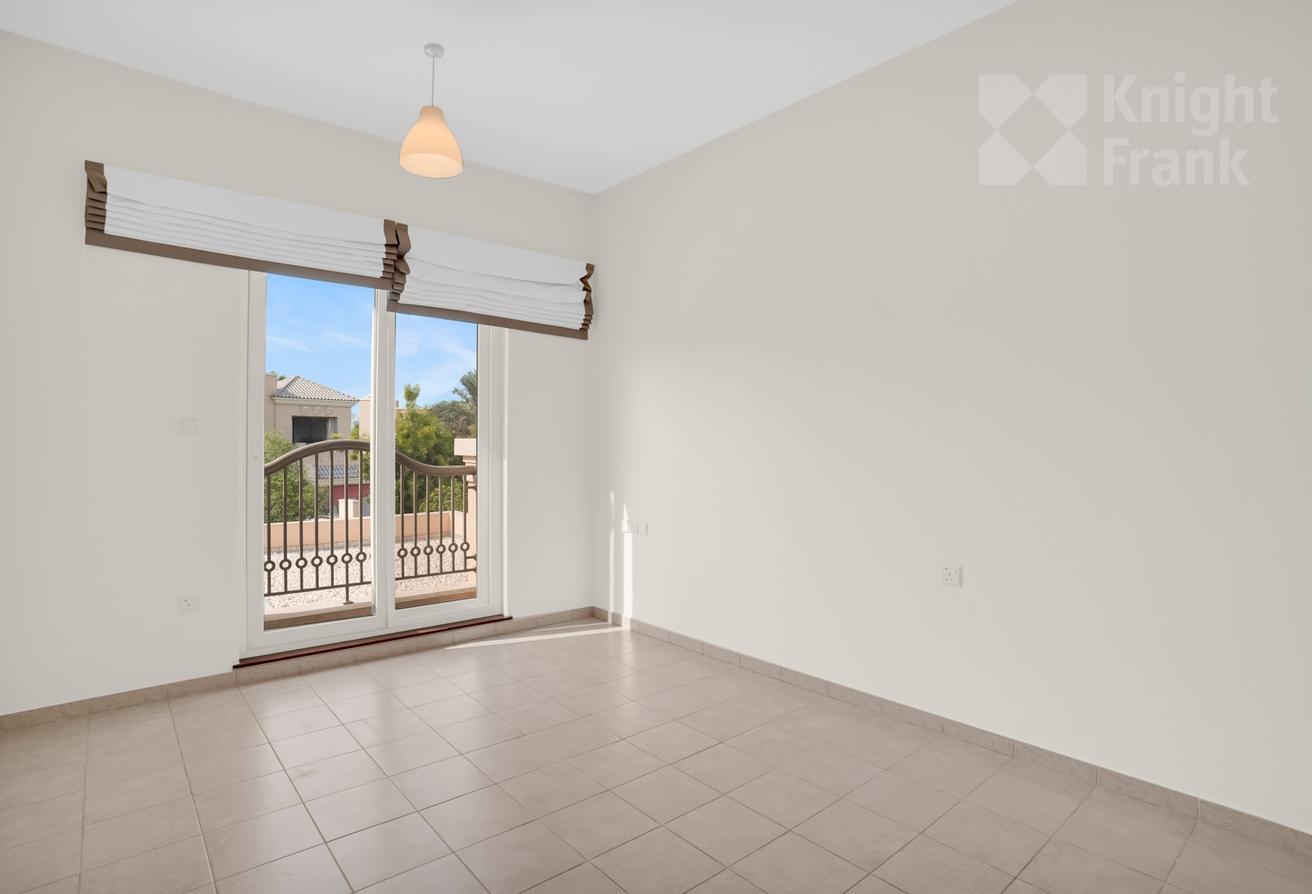 5BR Type C1 Villa | Vacant | Esmeralda photo 22