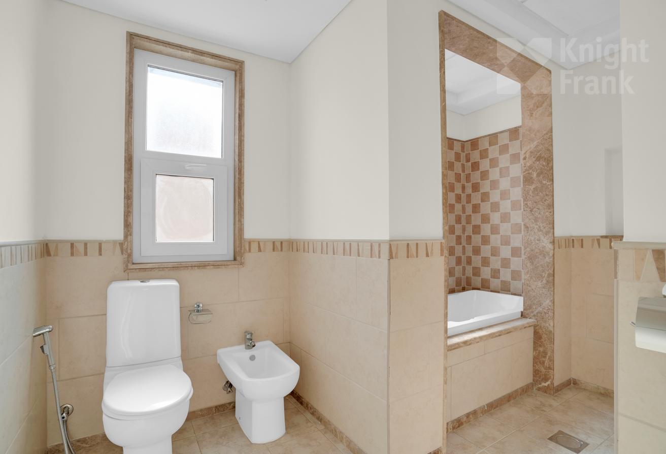 5BR Type C1 Villa | Vacant | Esmeralda photo 18