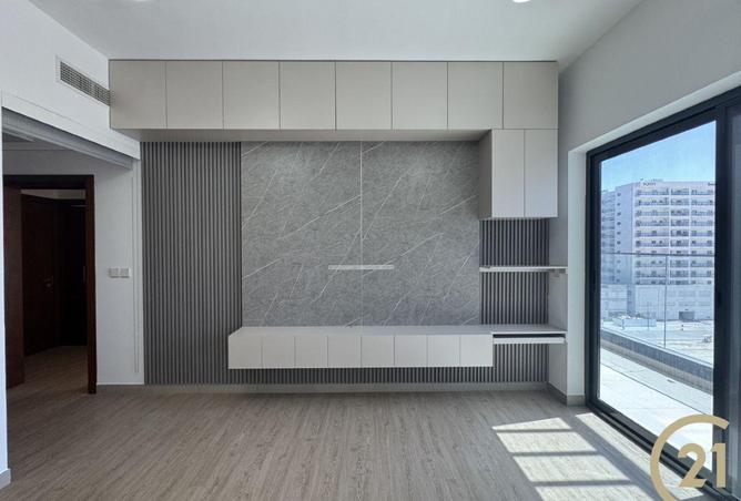 81930405 - Property Image 3