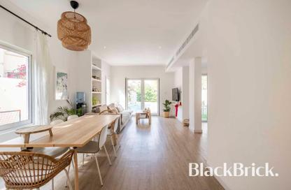 Villa - 3 Bedrooms - 3 Bathrooms for sale in Springs 2 - The Springs - Dubai