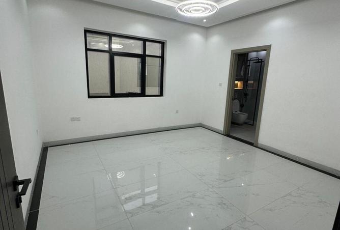 92727163 - Property Image 3