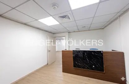 Office Space - Studio - 1 Bathroom for rent in Fairmont Hotel - Sheikh Zayed Road - Dubai