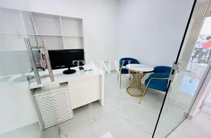 Office Space - 1 Bedroom - 1 Bathroom for rent in Reem Residency - Al Karama - Dubai