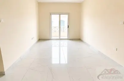 Apartment - 2 Bedrooms - 2 Bathrooms for rent in Muwailih Building - Muwaileh - Sharjah
