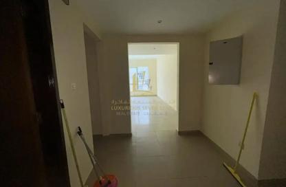 Apartment - 2 - 2 for rent in Riviera Tower - Al Khan Corniche - Al Khan - Sharjah Apartment - 2 - 2 for rent in Riviera Tower - Al Khan Corniche - Al Khan - Sharjah
