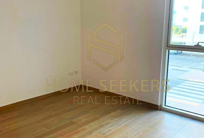 Very Hot Deal | Prime Location | Ready to Move In — photo 3