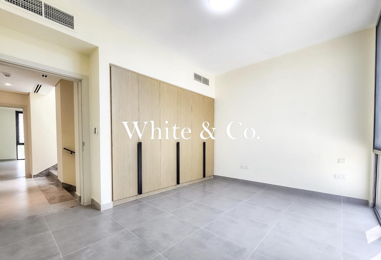 End-Unit | Park Backing | Vacant Now photo 16