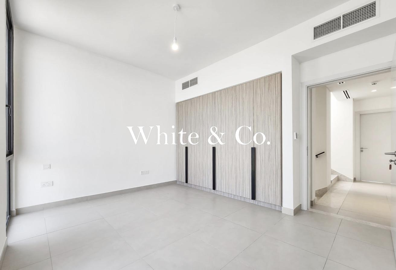 End-Unit | Park Backing | Vacant Now photo 19
