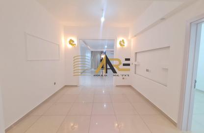 Townhouse - 2 Bedrooms - 3 Bathrooms for rent in Nasma Residence - Al Tai - Sharjah
