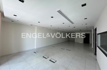 Office Space - Studio - 1 Bathroom for rent in The Regal Tower - Business Bay - Dubai