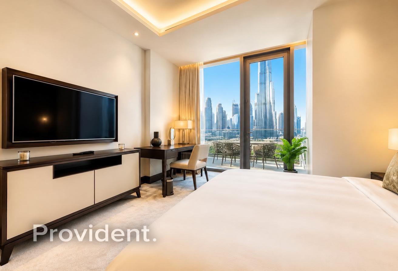 Luxury | Bills Included | Largest Layout photo 4