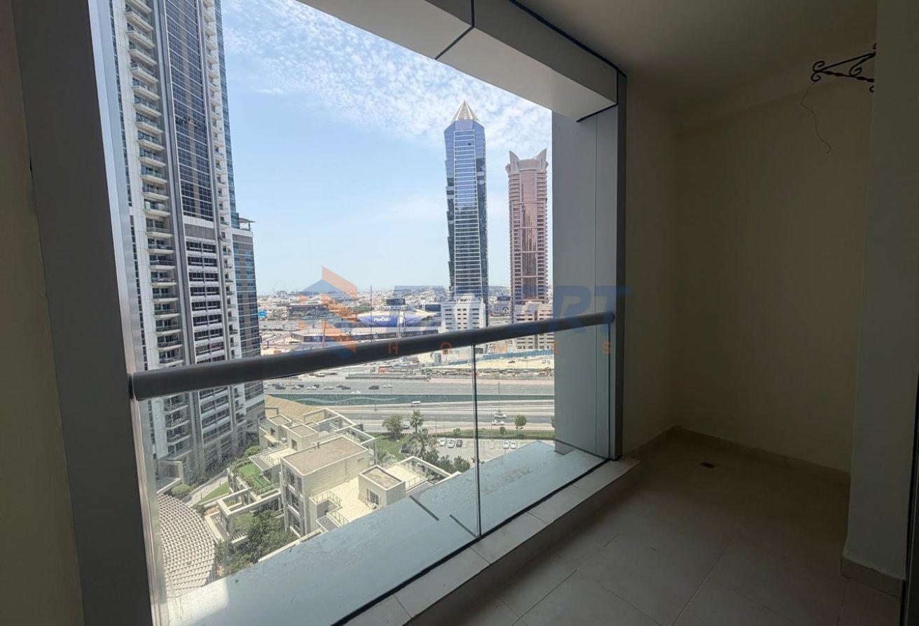Ready and Vacant | High Floor | Full SZR View photo 3
