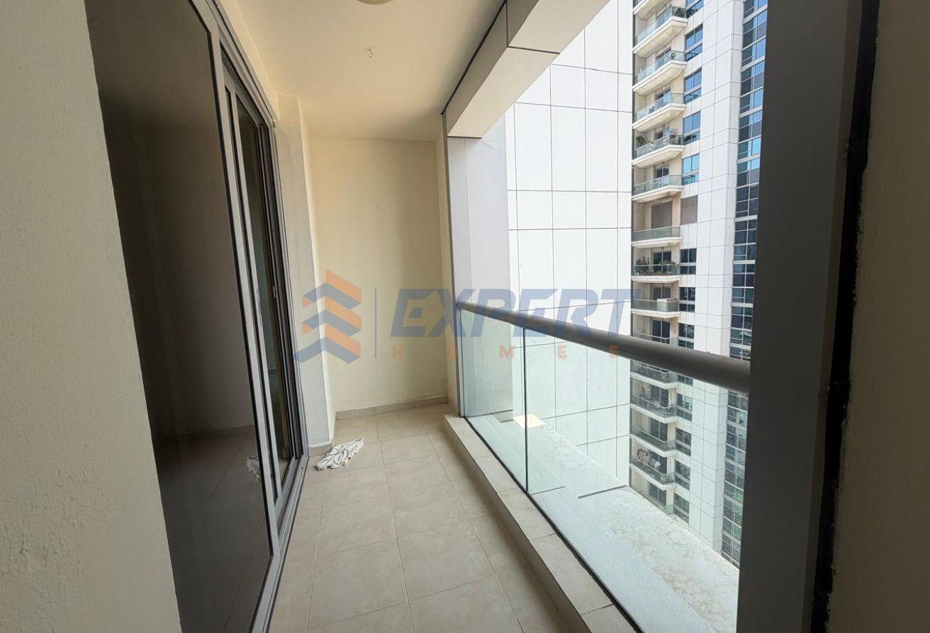 Ready and Vacant | High Floor | Full SZR View photo 10