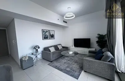 شقة - 2 غرف نوم - 2 حمامات للايجار في B كريك سايد 18 - حدائق الإمارات 1 - مرسى خور دبي - دبي