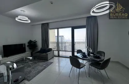 شقة - 2 غرف نوم - 2 حمامات للايجار في B كريك سايد 18 - حدائق الإمارات 1 - مرسى خور دبي - دبي