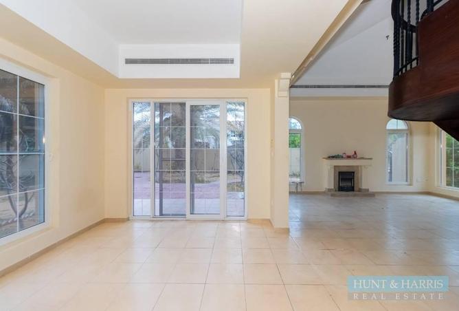 77383004 - Property Image 2