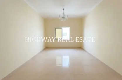 Apartment - 1 Bathroom for rent in Muwaileh 3 Building - Muwaileh - Sharjah
