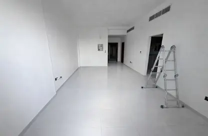 شقة - غرفة نوم - 2 حمامات للايجار في الجرف 2 - الجرف - عجمان وسط المدينة - عجمان