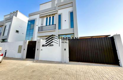 Villa - 5 Bedrooms - 7 Bathrooms for rent in Al Hooshi Villas - Hoshi - Al Badie - Sharjah Villa - 5 Bedrooms - 7 Bathrooms for rent in Al Hooshi Villas - Hoshi - Al Badie - Sharjah