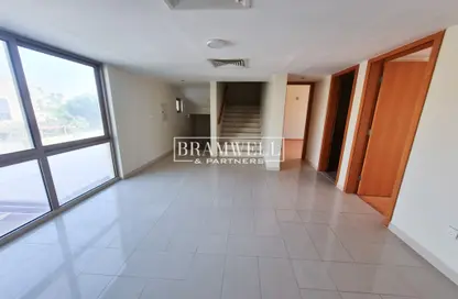 Villa - 3 Bedrooms - 3 Bathrooms for rent in Qattouf Community - Al Raha Gardens - Abu Dhabi