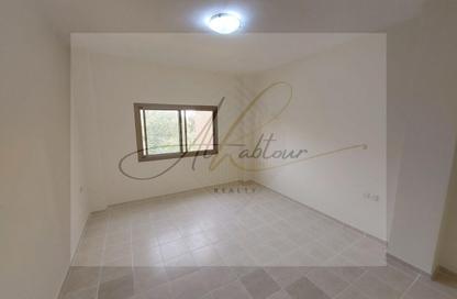 Apartment - 2 Bedrooms - 2 Bathrooms for rent in The Gardens Building 103 - The Gardens Buildings - The Gardens - Dubai