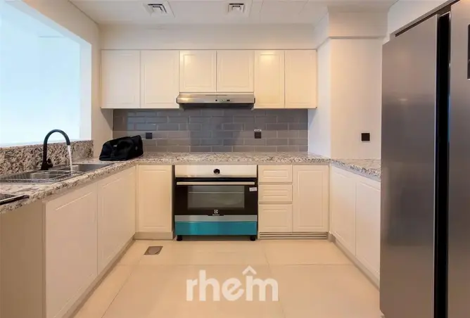 128831646 - Property Image 3