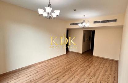 Apartment - 3 Bedrooms - 5 Bathrooms for rent in Roxana Residence C - Roxana Residences - District 12 - Jumeirah Village Circle - Dubai