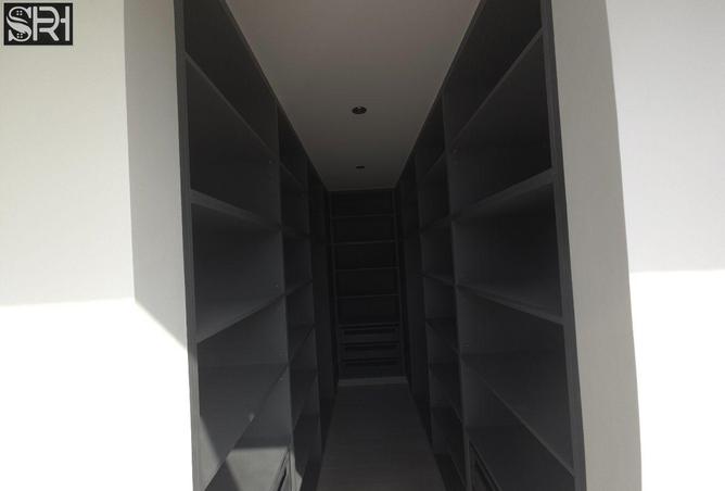 74243019 - Property Image 3