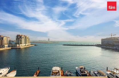 Apartment - 4 - 5 for sale in La Rive Building 1 - La Rive - Port de La Mer - La Mer - Jumeirah - Dubai