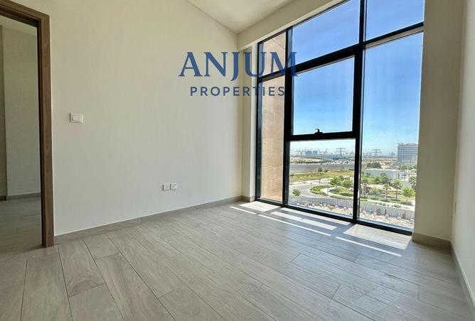 100840013 - Property Image 3