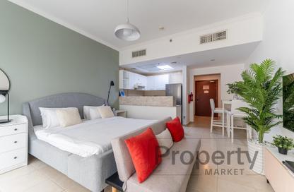 Apartment - Studio - 1 Bathroom for rent in Burj Al Nujoom - Downtown Dubai - Dubai