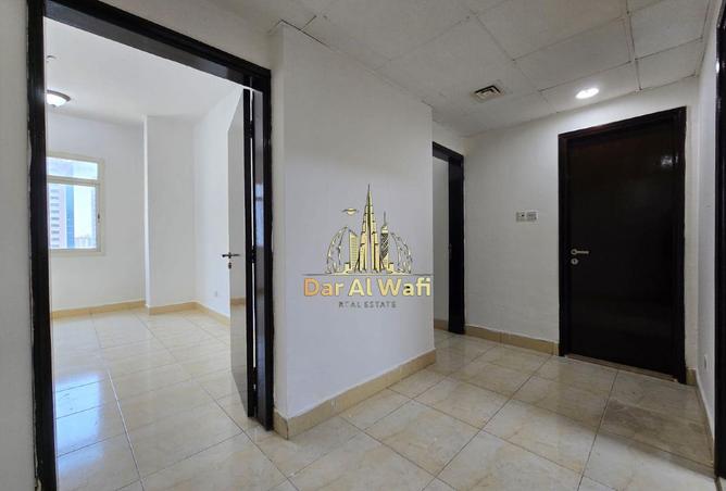 100430965 - Property Image 2