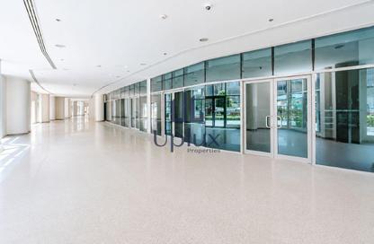Retail - Studio - 1 Bathroom for rent in Bay Central Tower East - Bay Central - Dubai Marina - Dubai